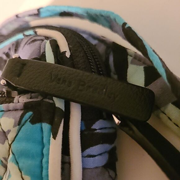 Vera Bradley Bag - Picture 4 of 9